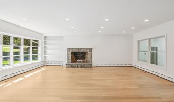 8 Fairview Ln, Wilton, CT 06897
