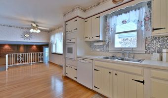 231 N Flora Pkwy, Addison, IL 60101