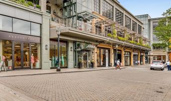 934 Lenox Hill Ct, Atlanta, GA 30324
