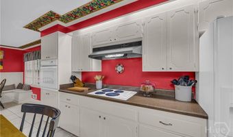155 Devereux Dr, Athens, GA 30606
