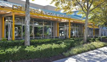 650- A 15TH St S 1, Arlington, VA 22202