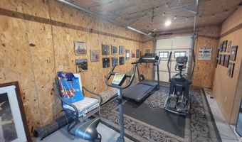 817 N Main St, Aberdeen, SD 57401
