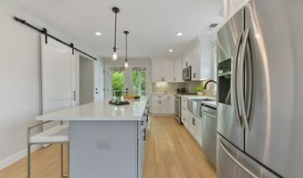 176 Medford St 176, Arlington, MA 02474