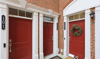 43032 STUARTS GLEN Ter 102, Ashburn, VA 20148