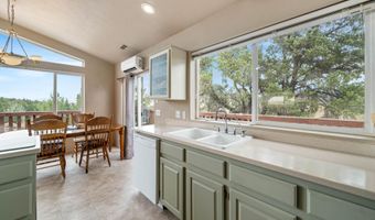 635 N Cougar Ln, Apple Valley, UT 84737