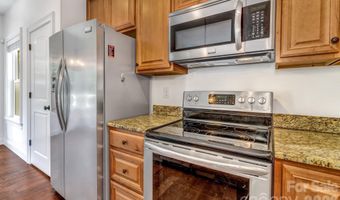 48 Asher Ln, Arden, NC 28704