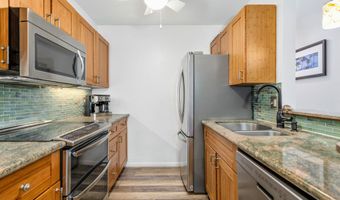 140 UWAPO Rd 39-102, Kihei, HI 96753