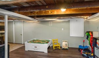226 Becker Ave, East Providence, RI 02915