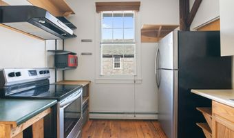 116 Birge St 3, Brattleboro, VT 05301