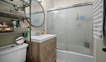 71 Kennedy Dr 71, Bridgeport, CT 06606