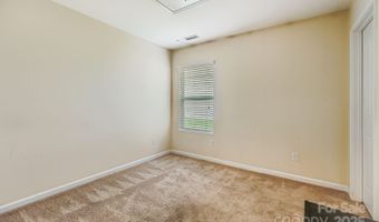 1305 Lauren Village Dr, Charlotte, NC 28213