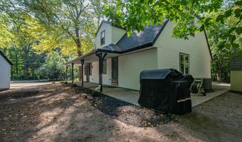 8 HILLTOP Ct, Appleton, WI 54914