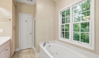 140 Tall Oaks Dr, Alto, GA 30510