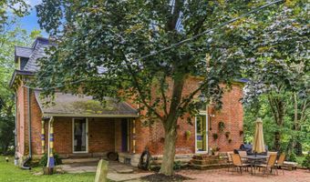 527 E High St, Ashley, OH 43003
