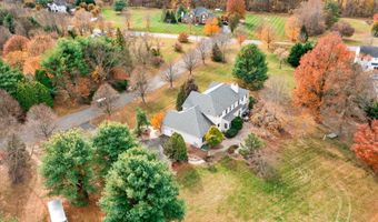 20 YEGER Dr, Allentown, NJ 08501