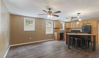 96 Taylor Woods Rd, Belgrade, ME 04917
