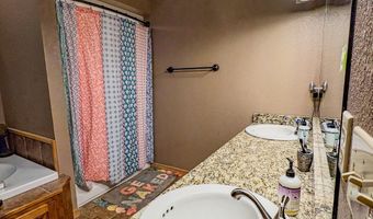2279 E Decker Dr, Atoka, OK 74525