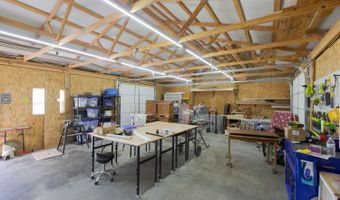 8319 SE Prairie Rd, Baxter Springs, KS 66713