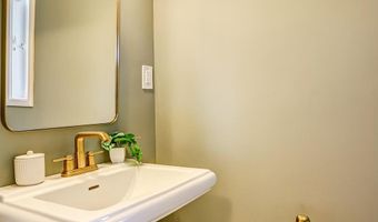 7021 WHITTIER Blvd, Bethesda, MD 20817