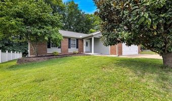 514 Great Hill Dr, Ballwin, MO 63021