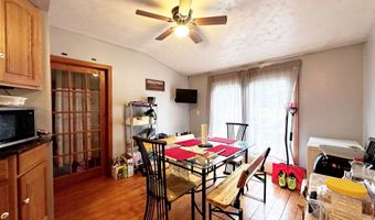 29 Hooker Rd, Bridgeport, CT 06610