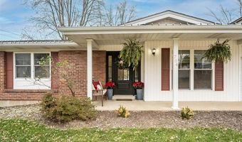 704 Woodrun Dr, Ballwin, MO 63021