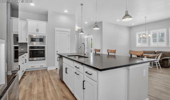 21554 E 59th Dr, Aurora, CO 80019