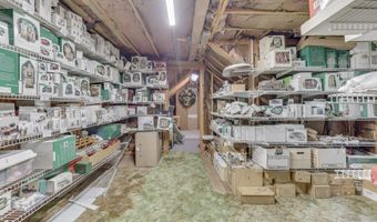 1521 Secretariat Ln, Indianapolis, IN 46217