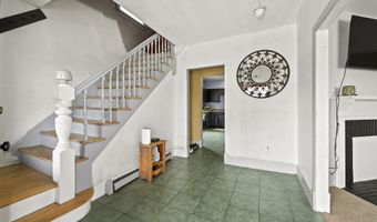 36 Vernon St, Auburn, ME 04210