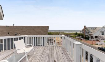 53 E 25th St, Avalon, NJ 08202