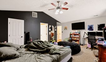 7102 Harness Lakes Dr, Indianapolis, IN 46217