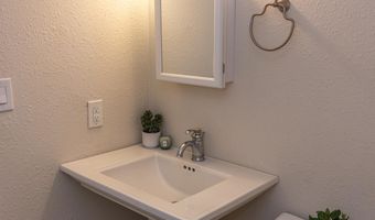 111 KAHULUI BEACH Rd A121, Kahului, HI 96732