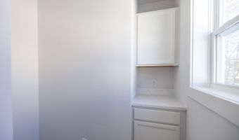 17 Streamside Dr, Auburn, ME 04210