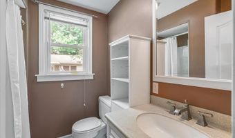 225 Bond St, Allegan, MI 49010