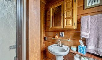 28 Hilltop Rd, Alburgh, VT 05440