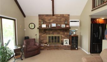 27 Partridge Dr, Agency, MO 64401