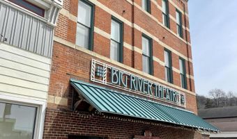 117 S Main St, Alma, WI 54610