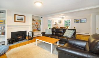 67 Seminole Rd, Acton, MA 01720