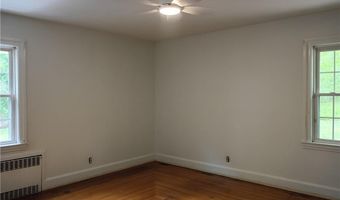 6 Old Pound Hill Rd, North Smithfield, RI 02896