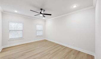 100 Selkirk Dr, Bella Vista, AR 72715