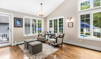 76 Plummer Rd, Bedford, NH 03110