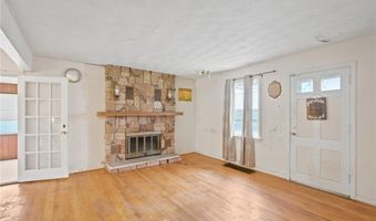 9535 Mackenzie Rd, Affton, MO 63123