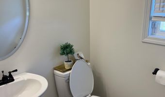 1615 Redbud Ct, Aberdeen, NC 28315