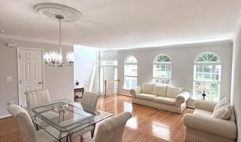 5287 BALLYCASTLE Cir, Alexandria, VA 22315