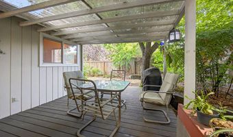 204 Patterson St, Ashland, OR 97520