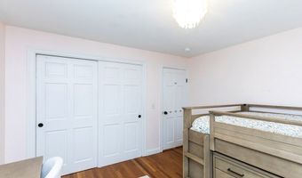 2 Amherst Rd, Andover, MA 01810
