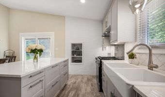 2207 PINNEBERG Ave, Rockville, MD 20851