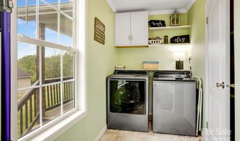 14 Phoenix Cir, Alexander, NC 28701