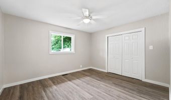 715 E Springfield St, Aurora, MO 65605