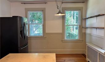 5 Ellwood Pl, Newport, RI 02840